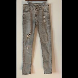 Zara gray distressed, washed out jeans, good condition, size 4